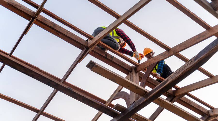 Professional residential roofers in Warner, SD